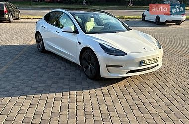 Седан Tesla Model 3 2021 в Хмельницком