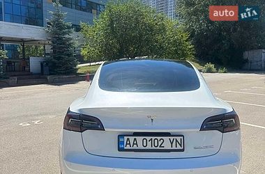 Седан Tesla Model 3 2021 в Києві