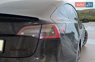 Седан Tesla Model 3 2019 в Києві