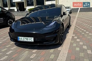 Седан Tesla Model 3 2019 в Киеве