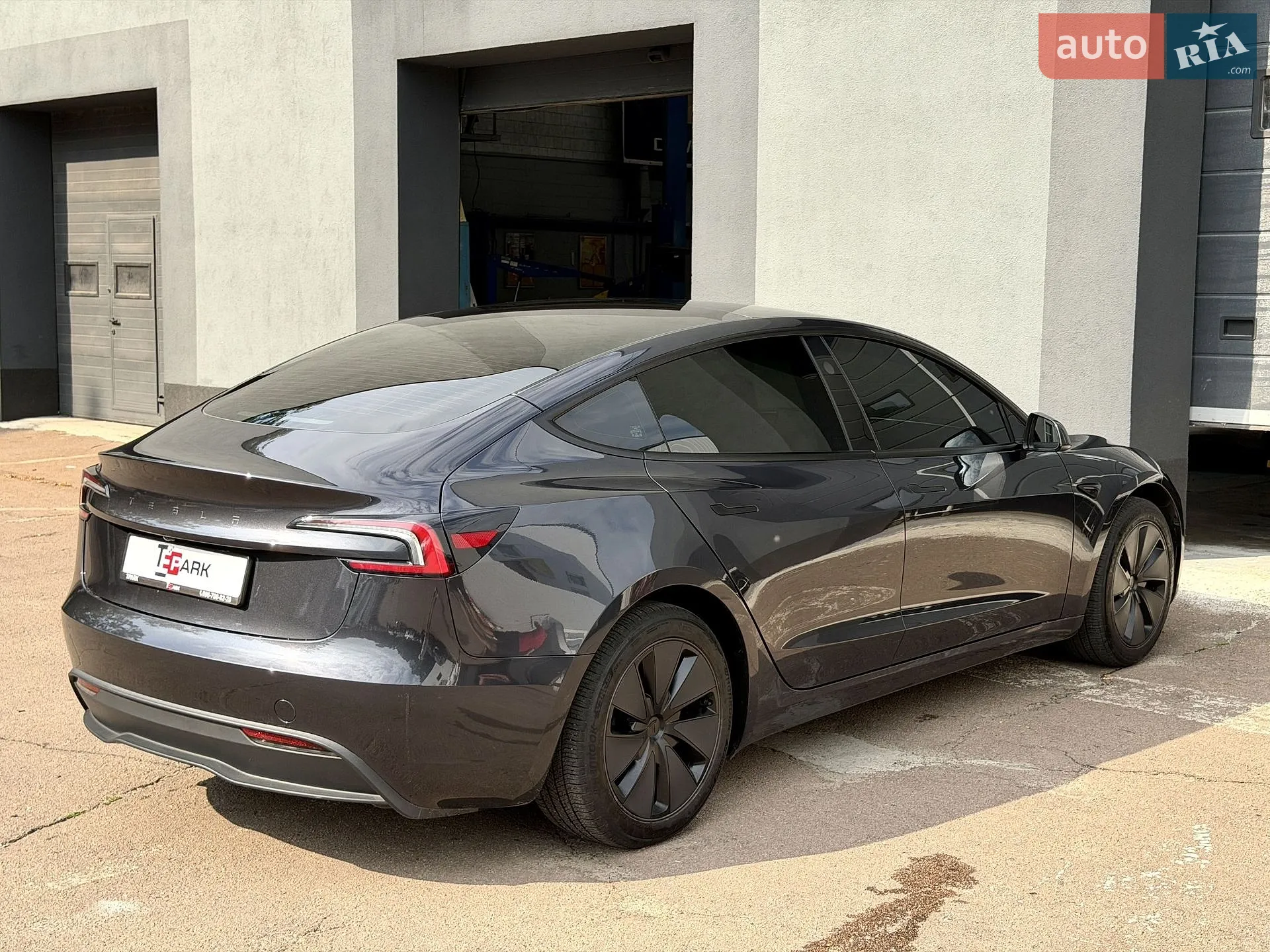 2024 Tesla Model 3 - мініатюра 10