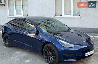 Седан Tesla Model 3 2023 в Киеве