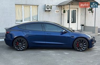 Седан Tesla Model 3 2023 в Киеве