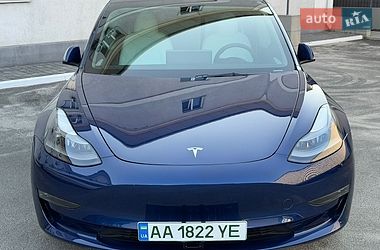 Седан Tesla Model 3 2023 в Киеве