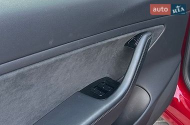 Седан Tesla Model 3 2019 в Львові
