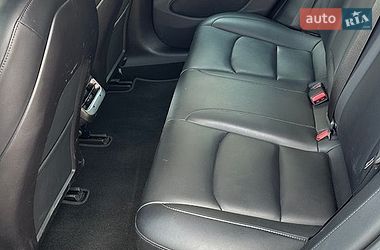 Седан Tesla Model 3 2019 в Львові