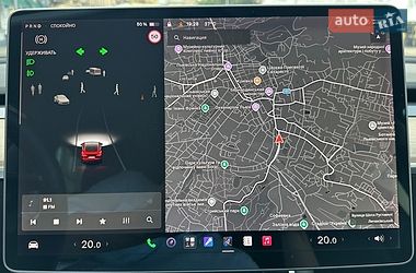 Седан Tesla Model 3 2019 в Львові