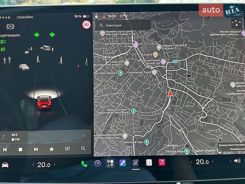 Седан Tesla Model 3 2019 в Львові