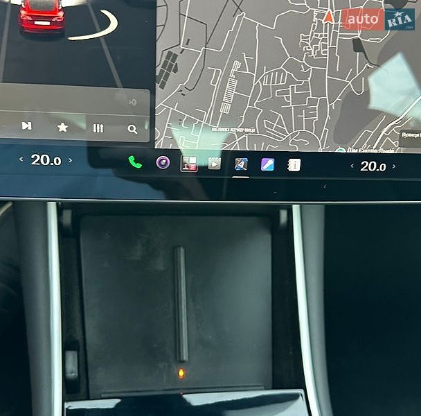 Седан Tesla Model 3 2019 в Львові