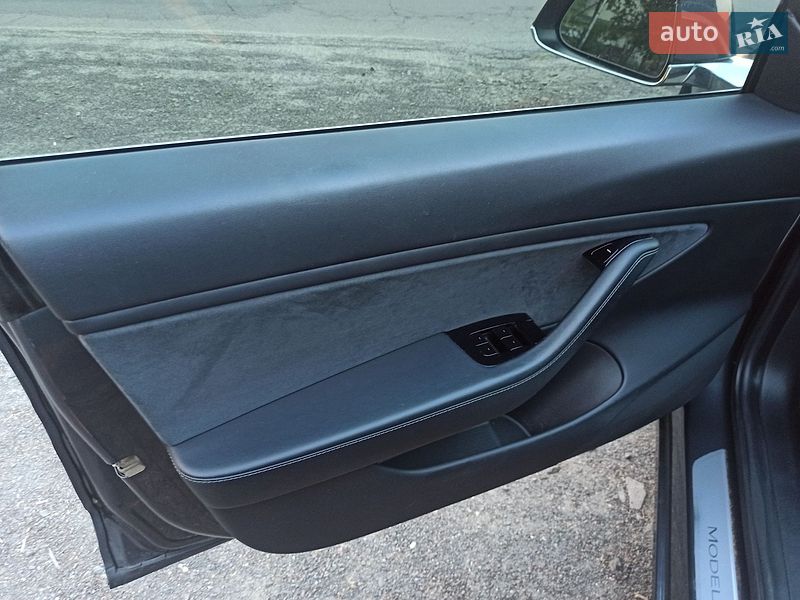 Седан Tesla Model 3 2019 в Киверцах фото 37 Седан Tesla Model 3 2019 в Киверцах