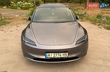 Седан Tesla Model 3 2024 в Білій Церкві