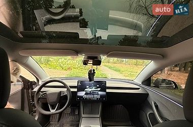 Седан Tesla Model 3 2024 в Білій Церкві