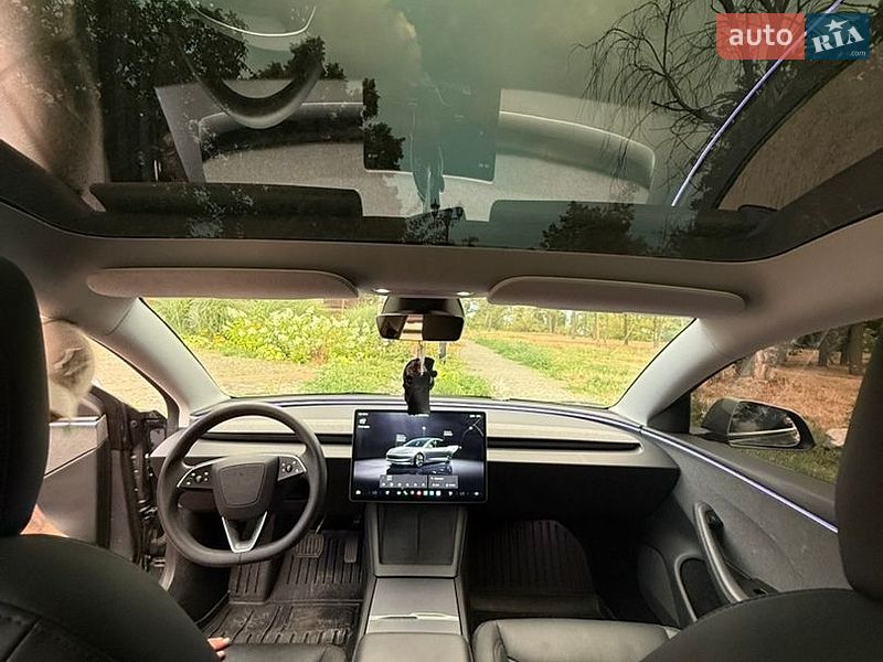 Седан Tesla Model 3 2024 в Білій Церкві