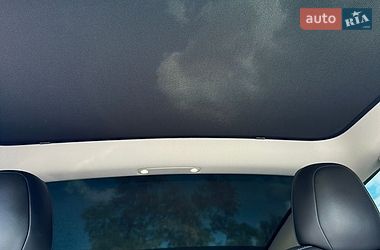 Седан Tesla Model 3 2021 в Дніпрі