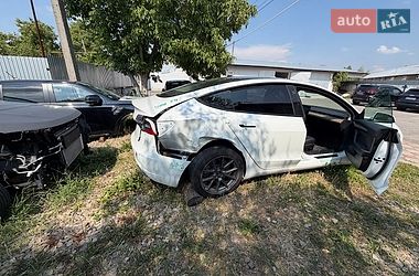 Седан Tesla Model 3 2023 в Коломиї