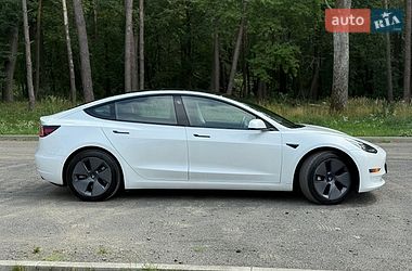 Седан Tesla Model 3 2021 в Луцке