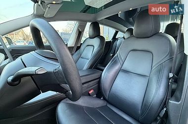 Седан Tesla Model 3 2021 в Луцке