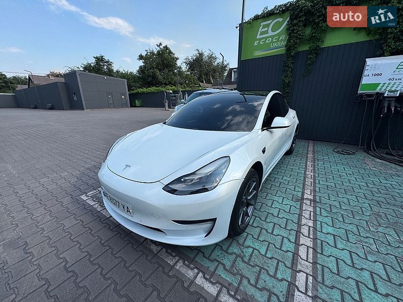 Седан Tesla Model 3 2021 в Каменском