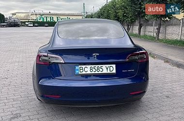 Седан Tesla Model 3 2021 в Городке