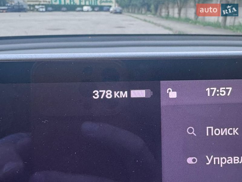 Седан Tesla Model 3 2021 в Городке