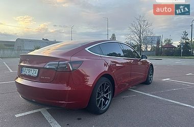 Седан Tesla Model 3 2018 в Львове
