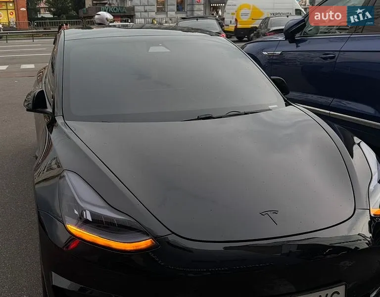 Tesla Model 3 2019