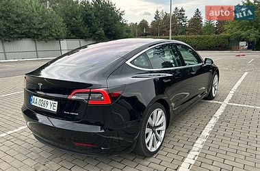 Седан Tesla Model 3 2019 в Киеве
