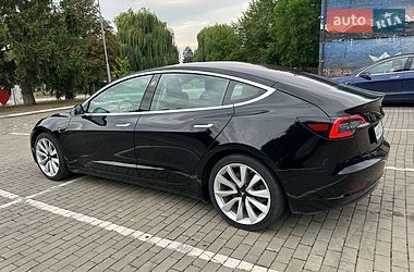Седан Tesla Model 3 2019 в Киеве