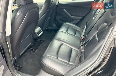 Седан Tesla Model 3 2019 в Киеве