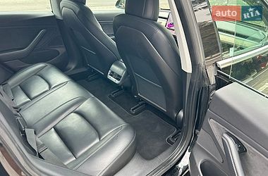 Седан Tesla Model 3 2019 в Киеве