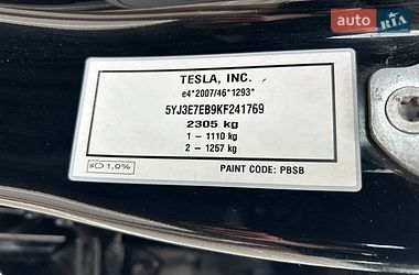 Седан Tesla Model 3 2019 в Киеве