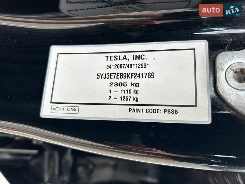 Седан Tesla Model 3 2019 в Киеве