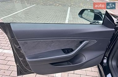 Седан Tesla Model 3 2019 в Киеве