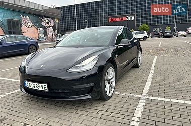 Седан Tesla Model 3 2019 в Киеве