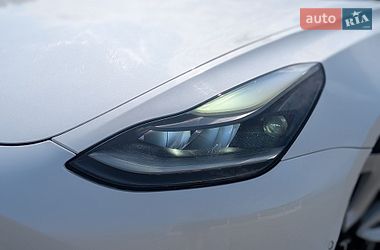 Седан Tesla Model 3 2021 в Ивано-Франковске