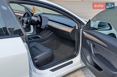Седан Tesla Model 3 2021 в Ивано-Франковске