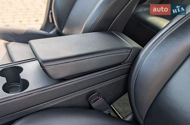 Седан Tesla Model 3 2021 в Ивано-Франковске