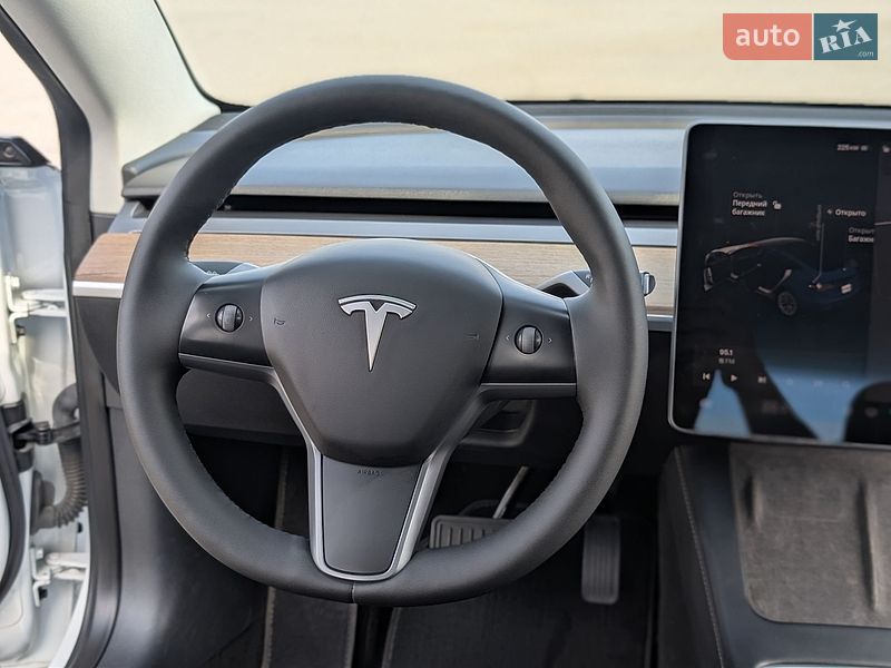 Седан Tesla Model 3 2021 в Ивано-Франковске