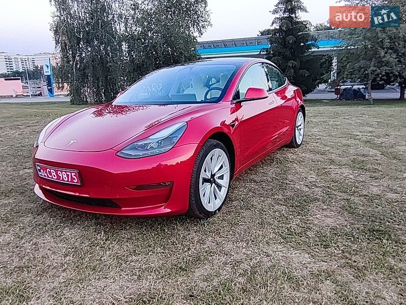 Tesla Model 3 2022