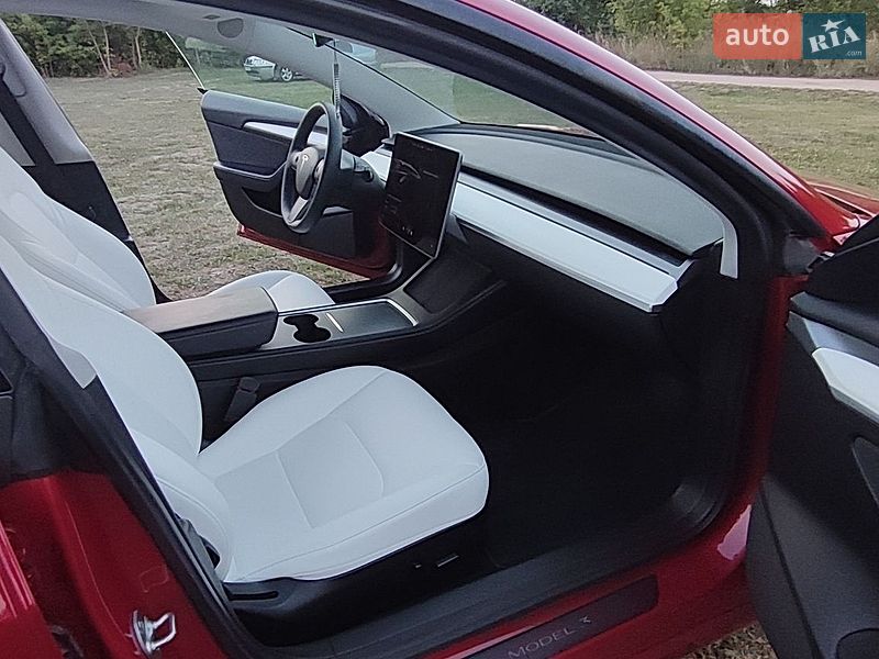 Седан Tesla Model 3 2022 в Полтаві