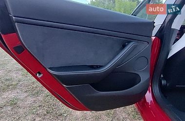 Седан Tesla Model 3 2022 в Полтаві