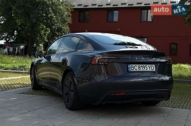 Седан Tesla Model 3 2025 в Самборе
