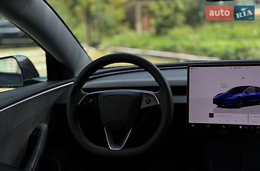 Седан Tesla Model 3 2025 в Самборе