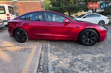 Седан Tesla Model 3 2025 в Львове