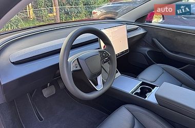 Седан Tesla Model 3 2025 в Львове