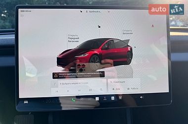 Седан Tesla Model 3 2025 в Львове