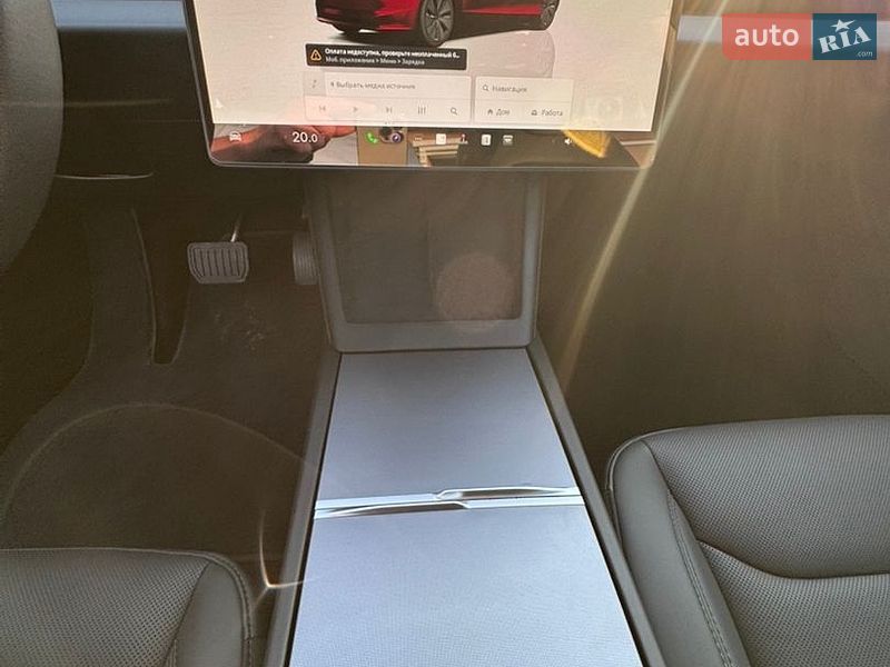 Седан Tesla Model 3 2025 в Львове