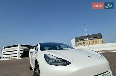 tesla model-3 2019 в Киев от профессионального продавца Андрій