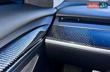 Седан Tesla Model 3 2021 в Киеве