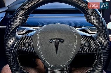 Седан Tesla Model 3 2021 в Киеве
